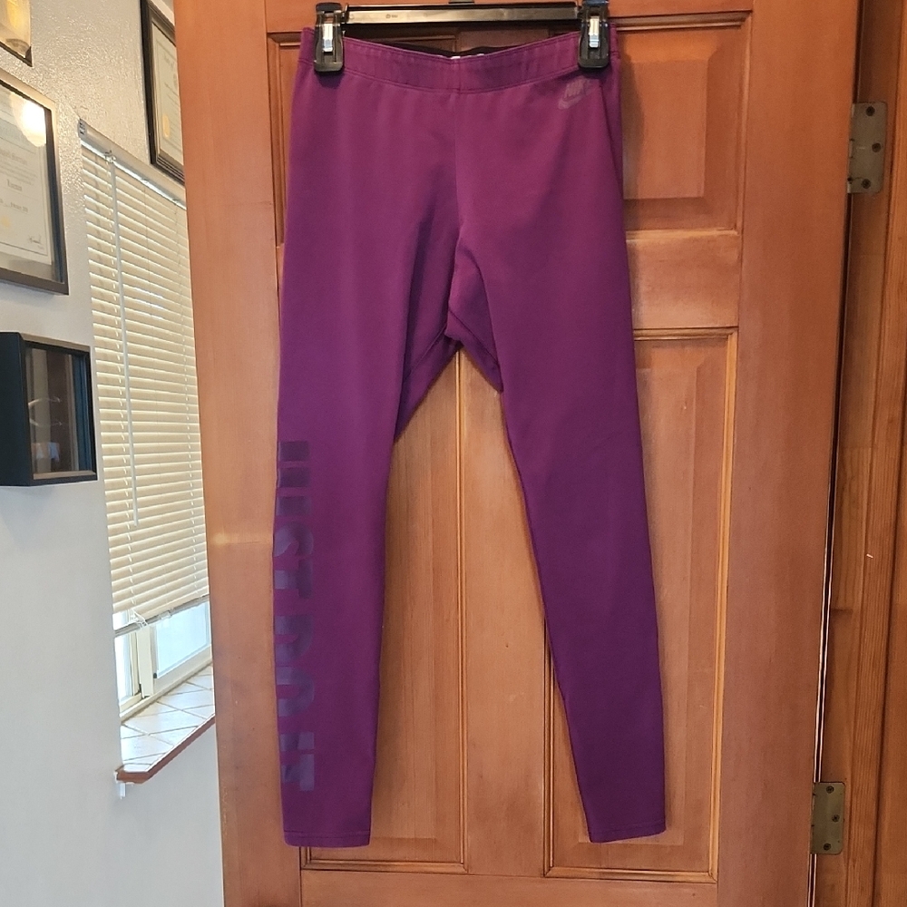 Nike Purple Stretchy Comfy Workout Gym Leggings